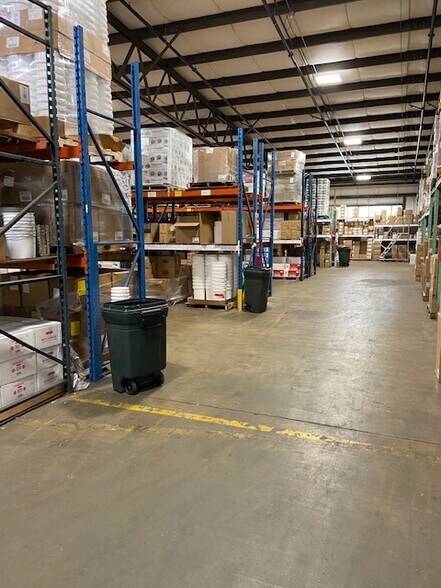 More Photos Of 289 Elm St, Marlborough Warehouse For Lease