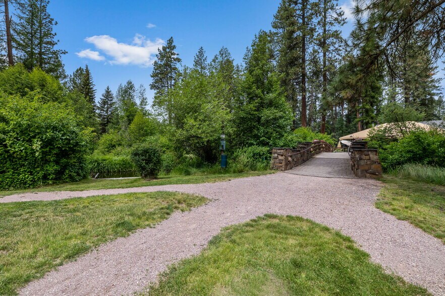 More Photos Of 13375 SW Forest Service Rd, Camp Sherman Hotel For Sale
