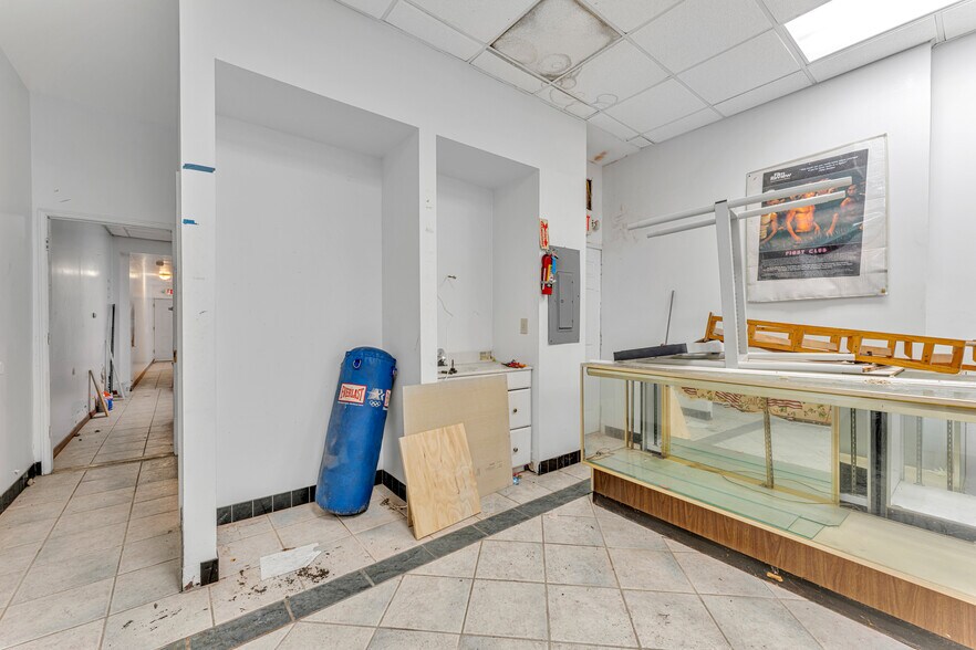 More Photos Of 3807 Pacific Ave, Wildwood Office Residential For Sale