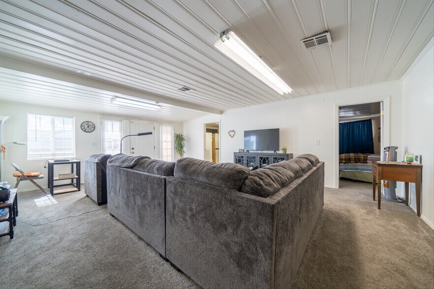 More Photos Of 2507 W Avenue L, Lancaster Apartments For Sale