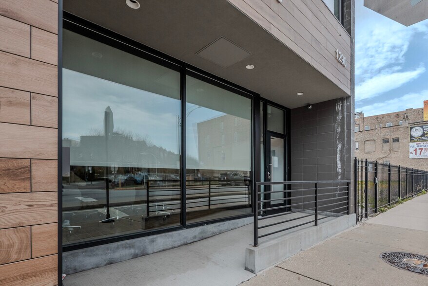 More Photos Of 1290 N Clybourn Ave, Chicago Office For Lease