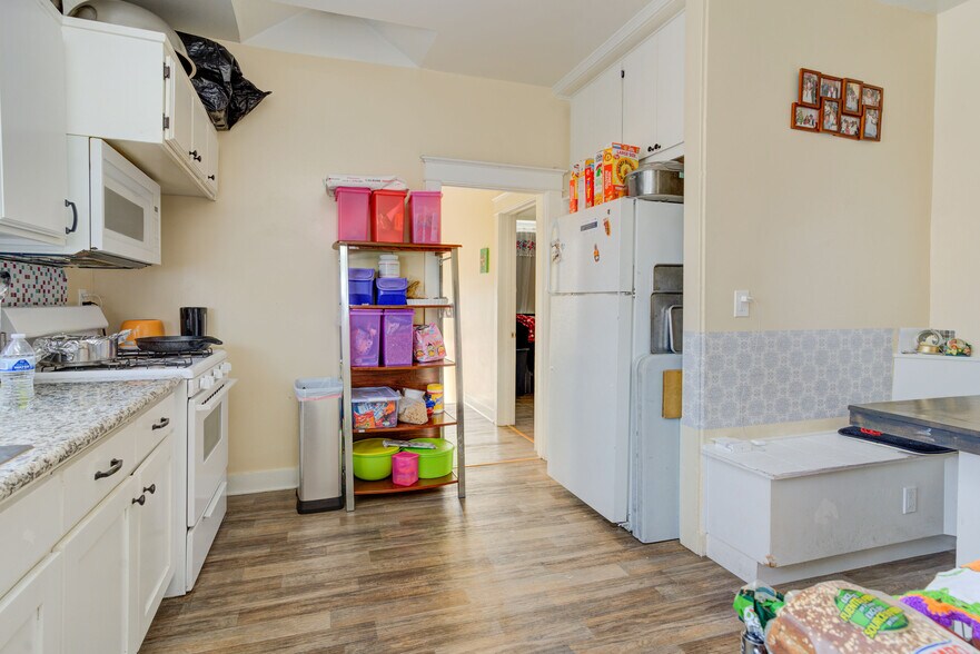 More Photos Of 2608 54th, Los Angeles Apartments For Sale