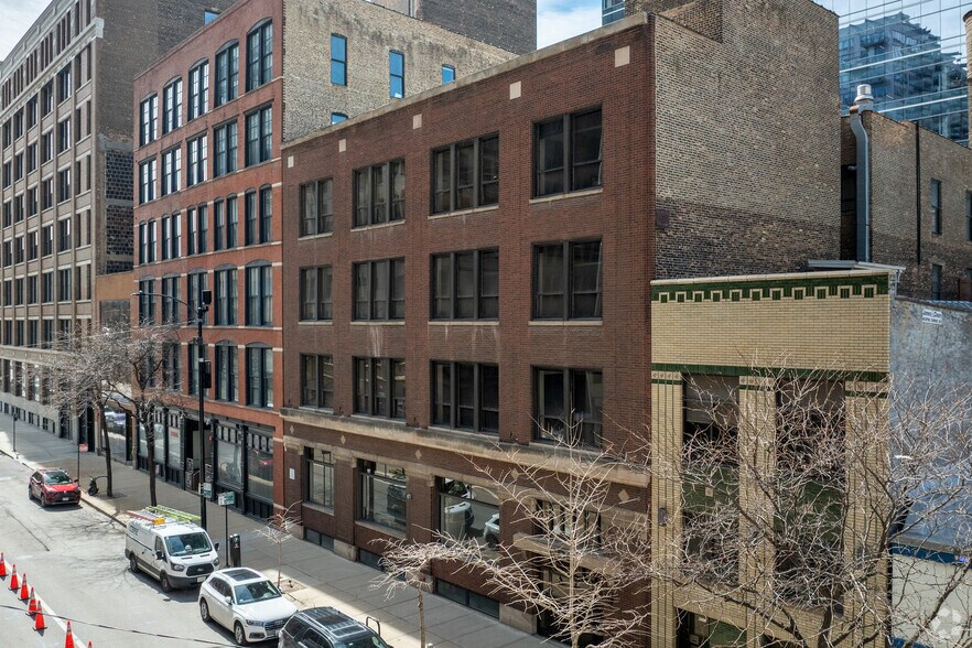 More Photos Of 208 S Jefferson St, Chicago Loft Creative Space For Lease