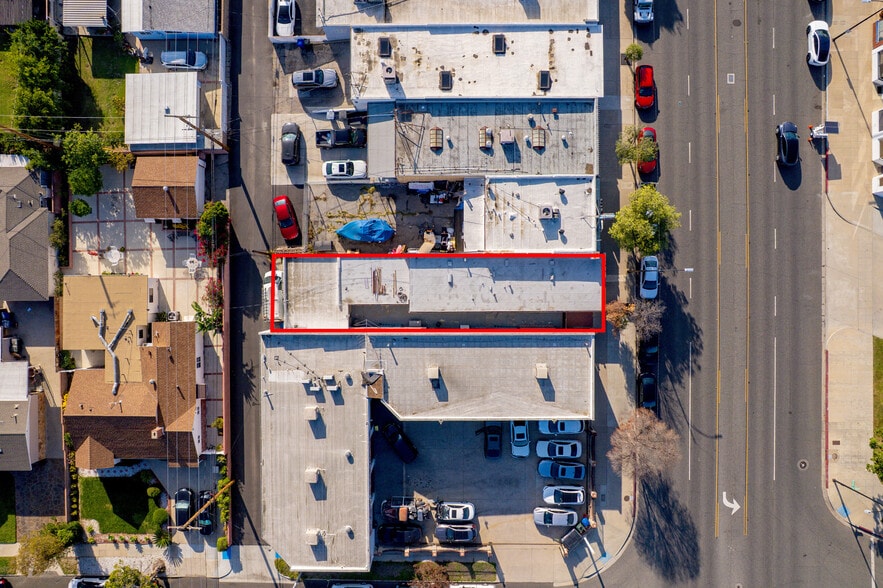 More Photos Of 2304-2306 Burbank blvd, Burbank Office Residential For Sale