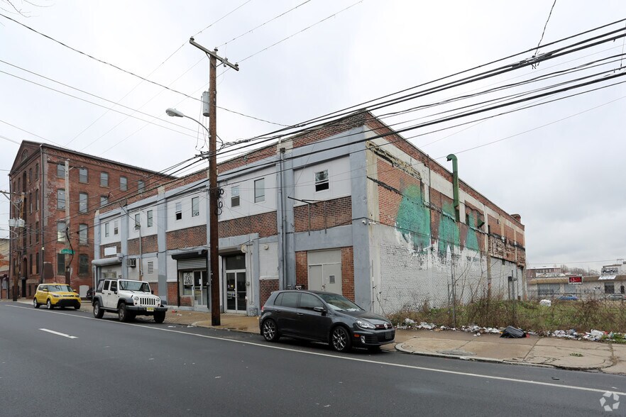 More Photos Of 1617 N 2nd St, Philadelphia Storefront Retail Office For Sale