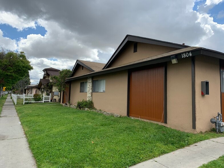 More Photos Of 1804 W Glen Ave, Anaheim Apartments For Sale