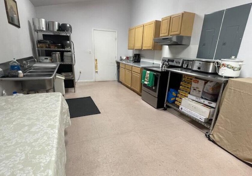 More Photos Of 201 N Lynchburg St, Chestertown Religious Facility For Sale