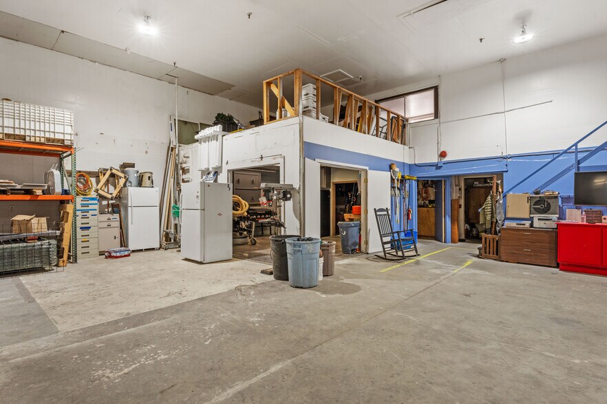 More Photos Of 902 Waugh Ln, Ukiah Warehouse For Sale