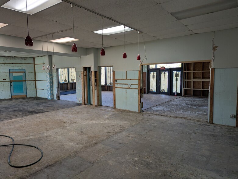 More Photos Of 7940 Grand Blvd, Port Richey General Retail For Sale