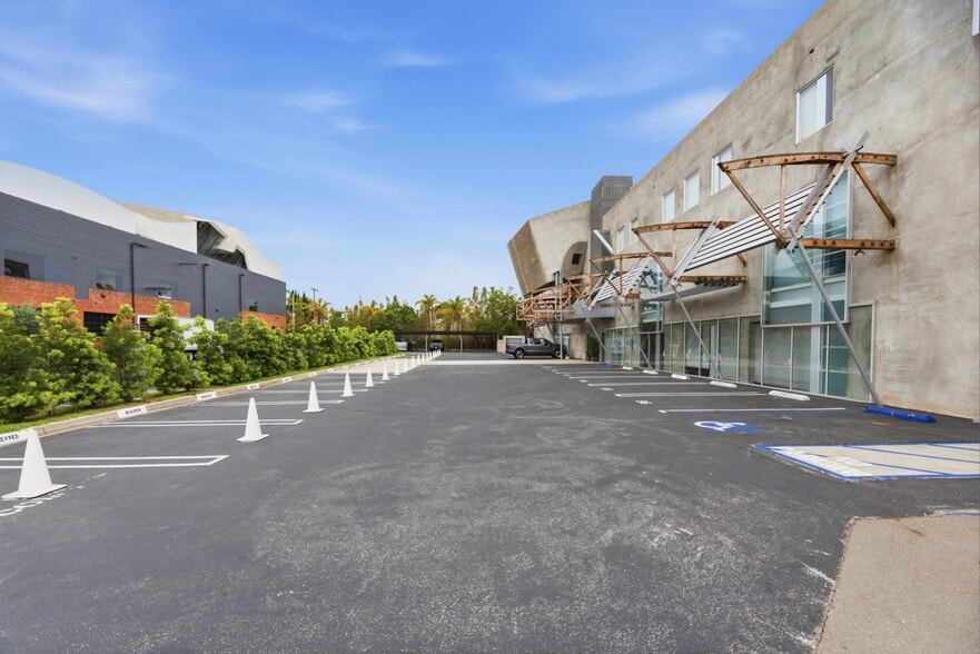 More Photos Of 3535 Hayden Ave, Culver City Loft Creative Space For Lease