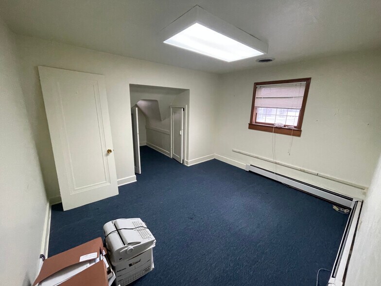 More Photos Of 4499 Mt Royal Blvd, Allison Park Office For Sale