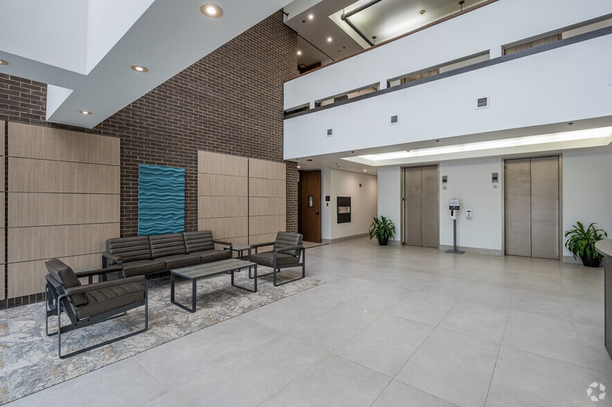 More Photos Of 10300 N Central Expy, Dallas Unknown For Lease