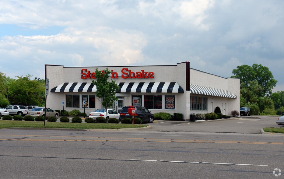 More Photos Of 4666 Dressler Rd NW, Canton Restaurant For Lease