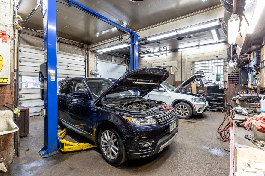 More Photos Of 252 Kenmore Ave, Buffalo Auto Repair For Sale