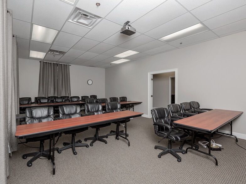 More Photos Of 8052 Mall, Lithonia Medical For Lease