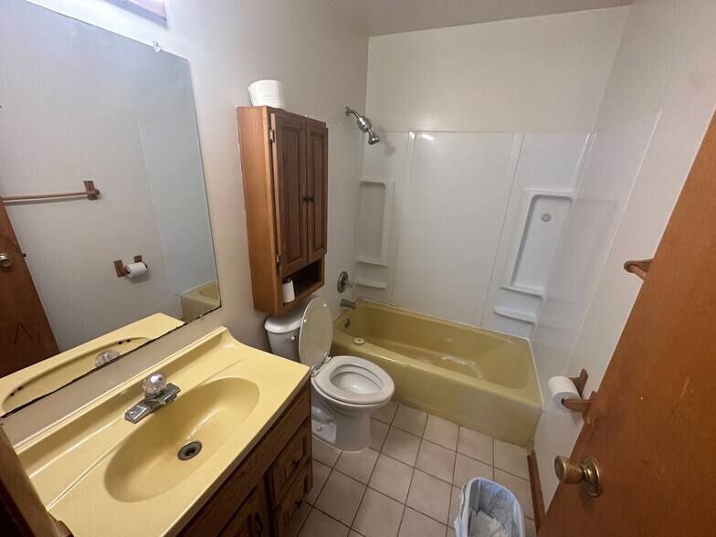 More Photos Of 4300 E 73rd Ave, Merrillville Apartments For Sale