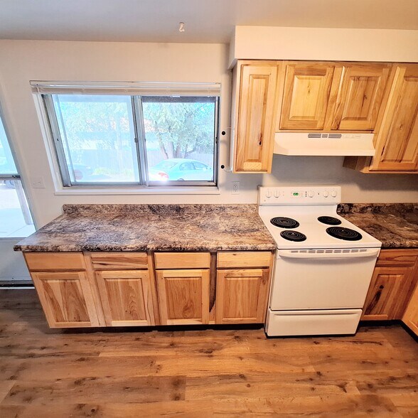 More Photos Of 1065 Magnolia St, Colorado Springs Apartments For Sale