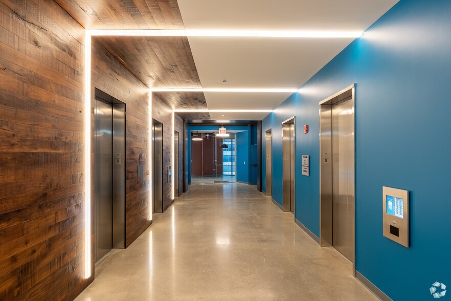 More Photos Of 625 W Adams St, Chicago Office For Lease