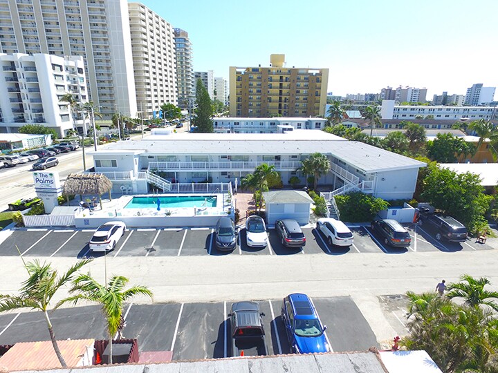 Primary Photo Of 831 N Ocean Blvd, Pompano Beach Hotel For Sale