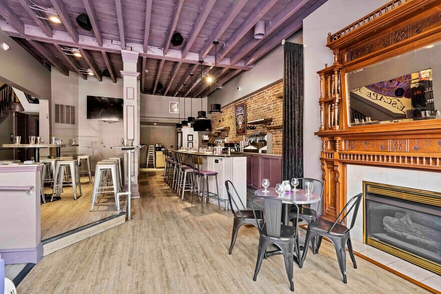 More Photos Of 26 W High St, Carlisle Office For Sale