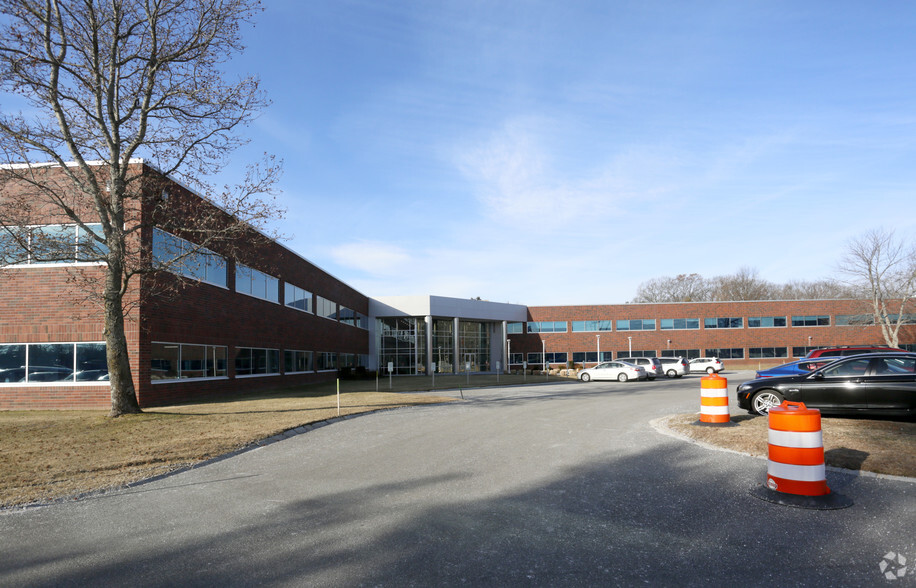 Primary Photo Of 805 Middlesex Tpke, Billerica Light Manufacturing For Lease