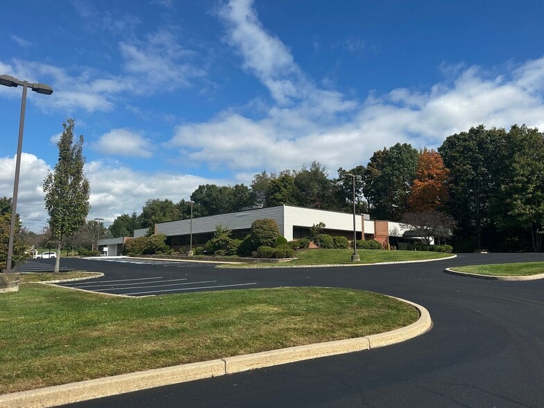 More Photos Of 97 Barnes Rd, Wallingford Office For Sale