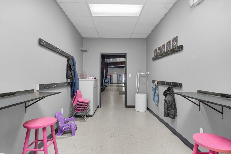 More Photos Of 2040 Fenner Rd, Rocky Mount Warehouse For Sale
