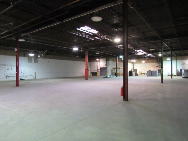 More Photos Of 1175 Central Ave, University Park Manufacturing For Lease