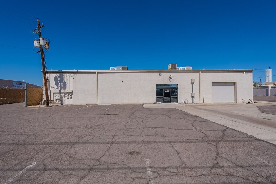 More Photos Of 4205 W Glenrosa Ave, Phoenix Warehouse For Lease