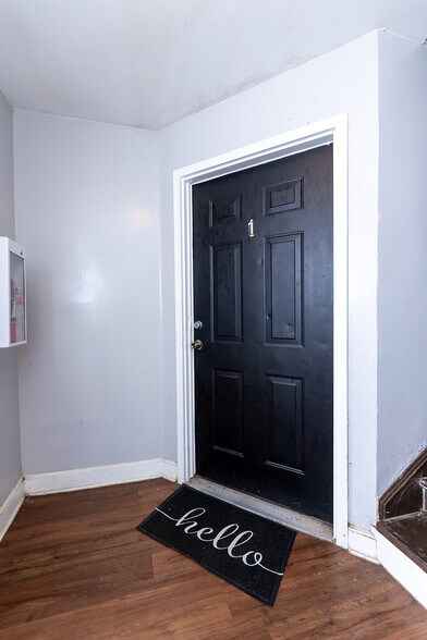 More Photos Of 1393 Lapaloma Cir, Memphis Apartments For Sale