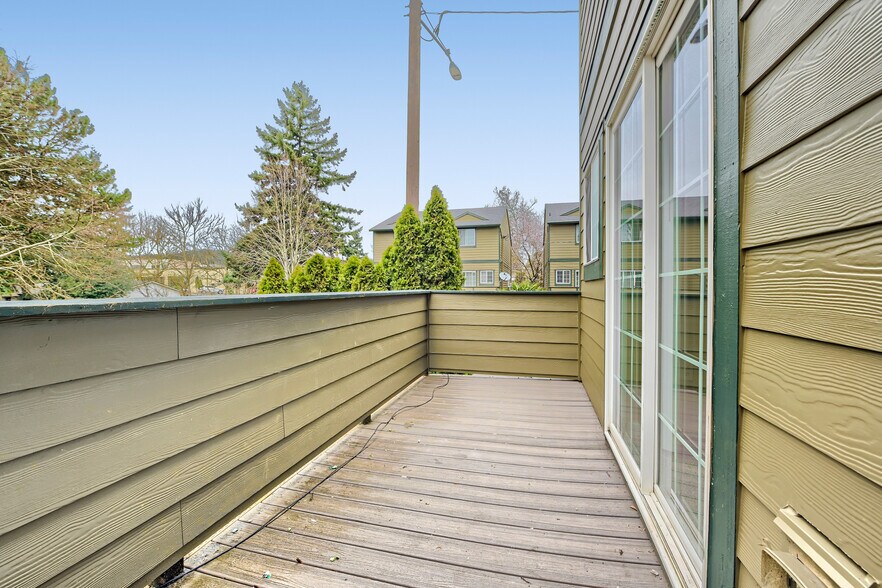 More Photos Of 8423-8451 SE Brooklyn St, Portland Apartments For Sale