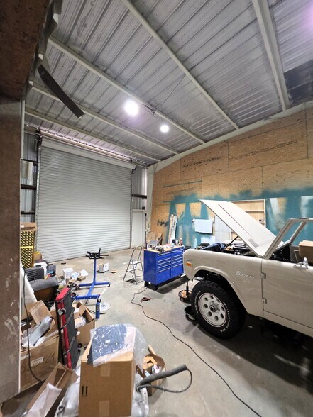 More Photos Of 22195 Cedar St, Robertsdale Warehouse For Sale