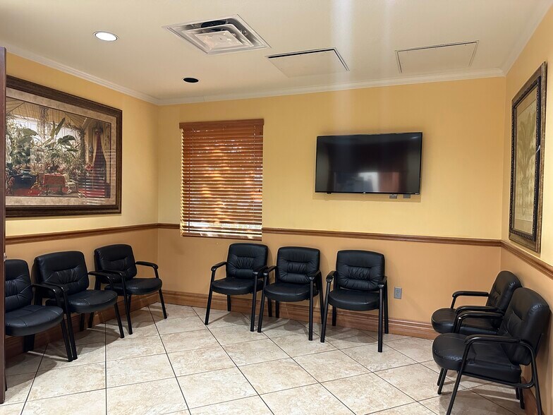 More Photos Of 6000 Turkey Lake Rd, Orlando Medical For Lease