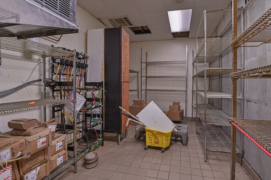 More Photos Of 2675 32nd Ave S, Grand Forks Restaurant For Sale