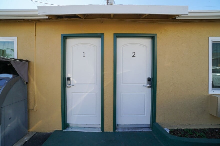 More Photos Of 3101 E Pacific Coast Hwy, Signal Hill Hotel For Sale