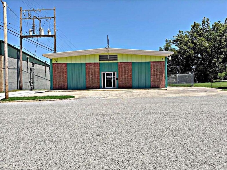More Photos Of 115 S Oklahoma Ave, Shawnee Office For Sale