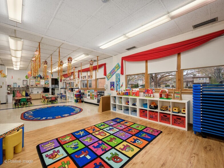 More Photos Of 9000 Kildare Ave, Skokie Specialty For Sale