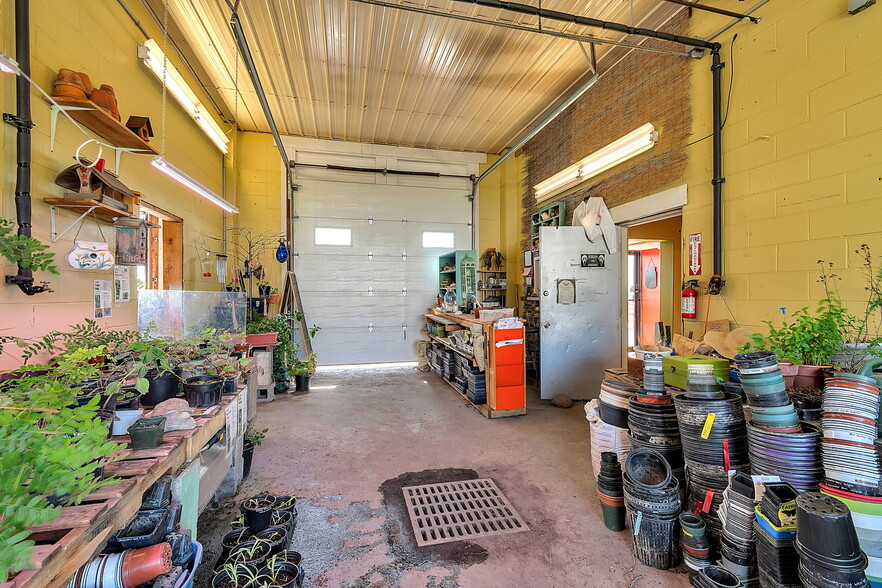 More Photos Of 2809 River Rd, Buffalo Flex For Sale