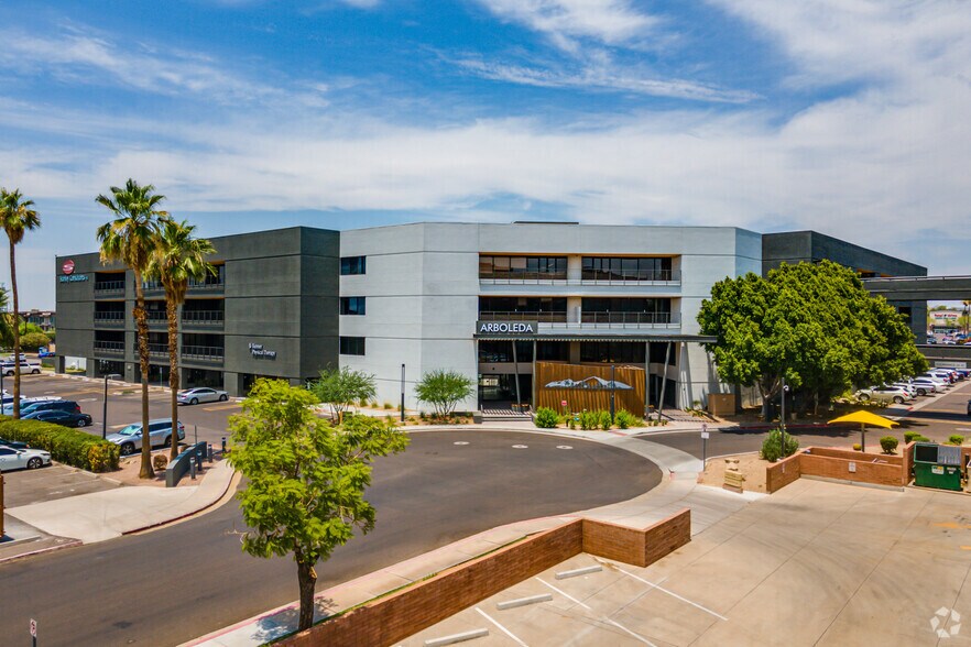 More Photos Of 1661 E Camelback Rd, Phoenix Office For Lease
