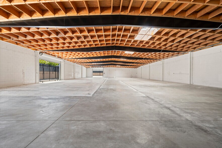 More Photos Of 1703 Floradale Ave, South El Monte Warehouse For Lease
