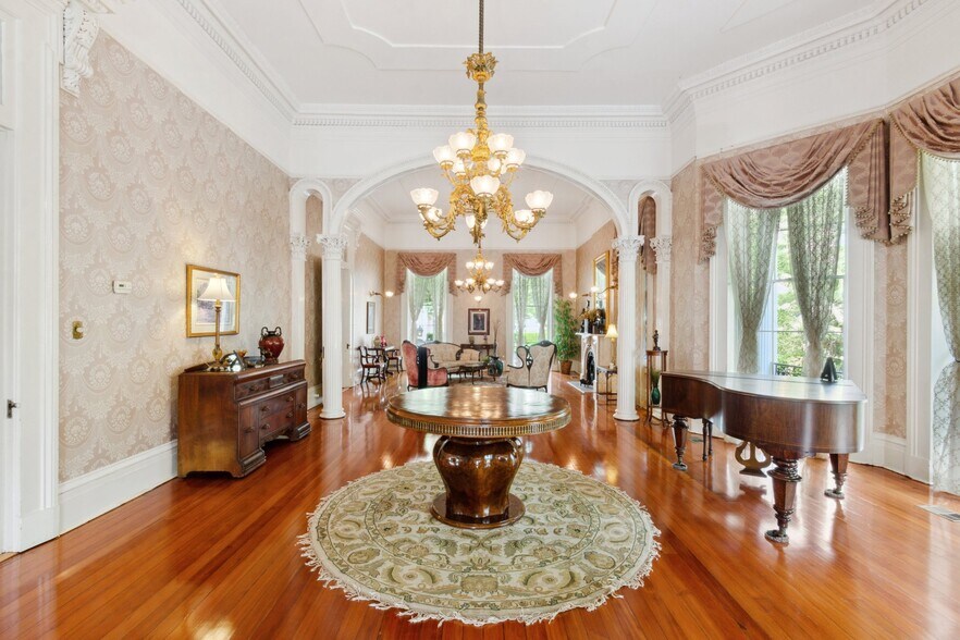 More Photos Of 1410 Jackson Ave, New Orleans Lodge Meeting Hall For Sale