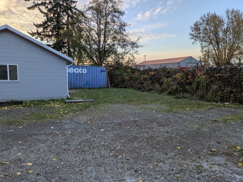 More Photos Of 10301 31st St E, Edgewood Contractor Storage Yard For Lease