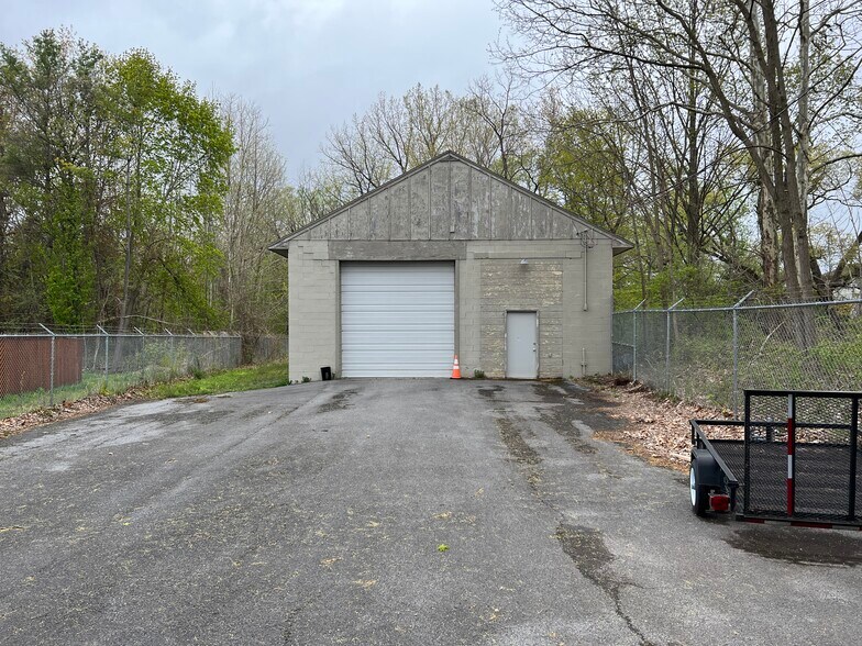 More Photos Of 133 W Seneca St, Manlius Warehouse For Sale
