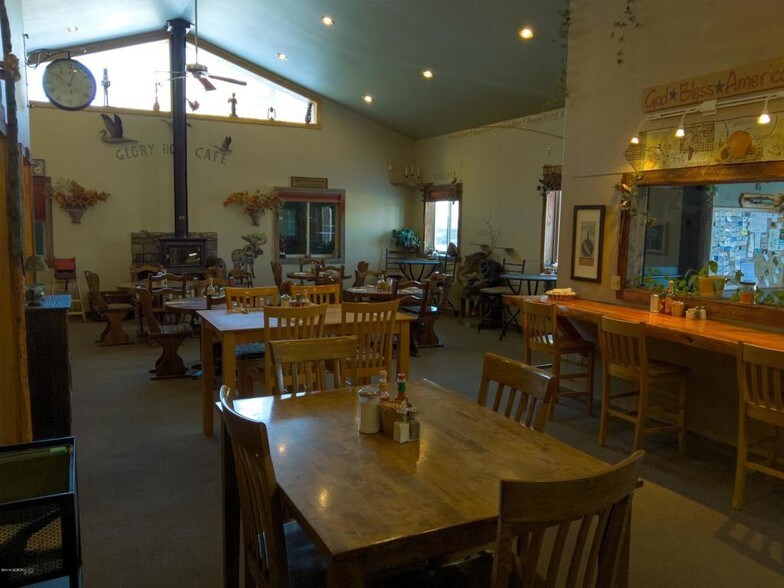 More Photos Of 606 W Byers Ave, Hot Sulphur Springs Flex For Sale