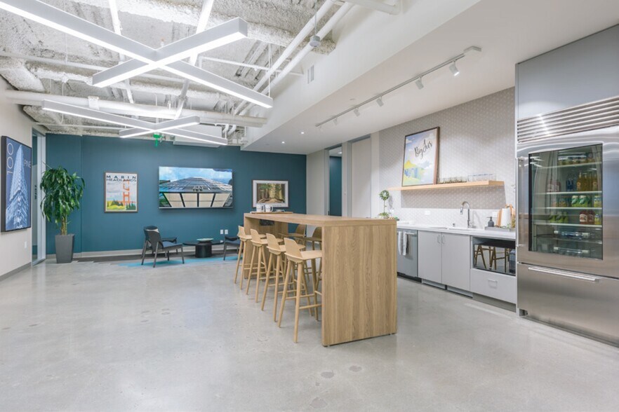 More Photos Of 100 Pine St, San Francisco Office For Lease