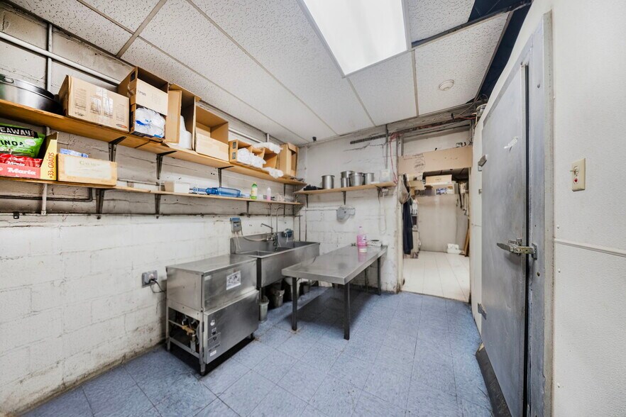 More Photos Of 152 Kearny Ave, Kearny Restaurant For Sale