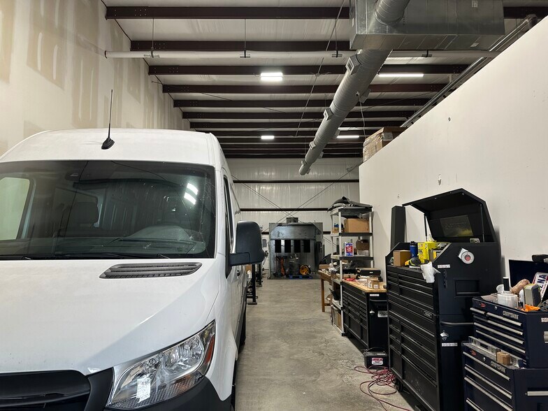 More Photos Of 430 Haynie Ave, Nashville Warehouse For Lease