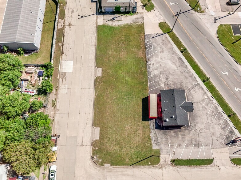 More Photos Of 0.21+/- Acres at E. Murdock & N. Washington Av ave, Wichita Land For Sale