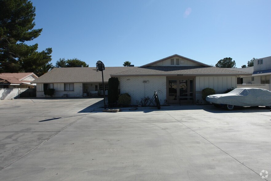 More Photos Of 3525 E Sunset Rd, Las Vegas Schools For Lease
