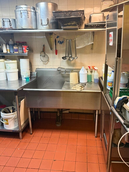 More Photos Of 2783 3rd Ave, Bronx Storefront Retail Office For Lease